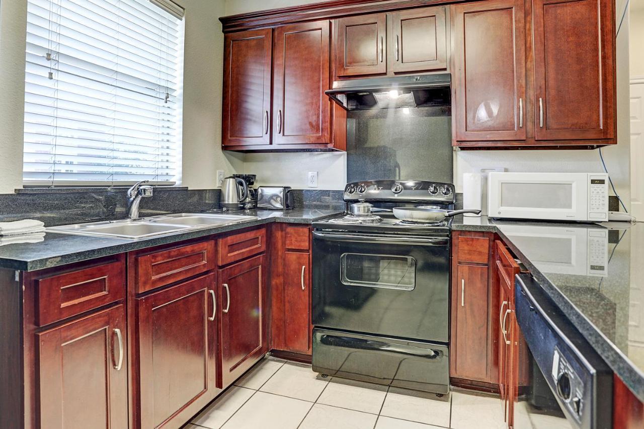 Villa Corporate 2 Bedroom Suite Furnished Condo Houston Exteriér fotografie